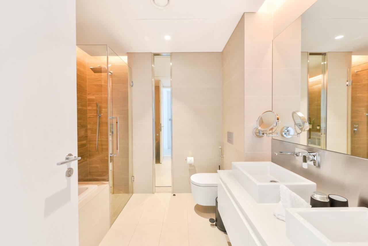 Appartement Lavish & Equipped Oceanfront 2 Bedroom Facing Ain Dubaï
