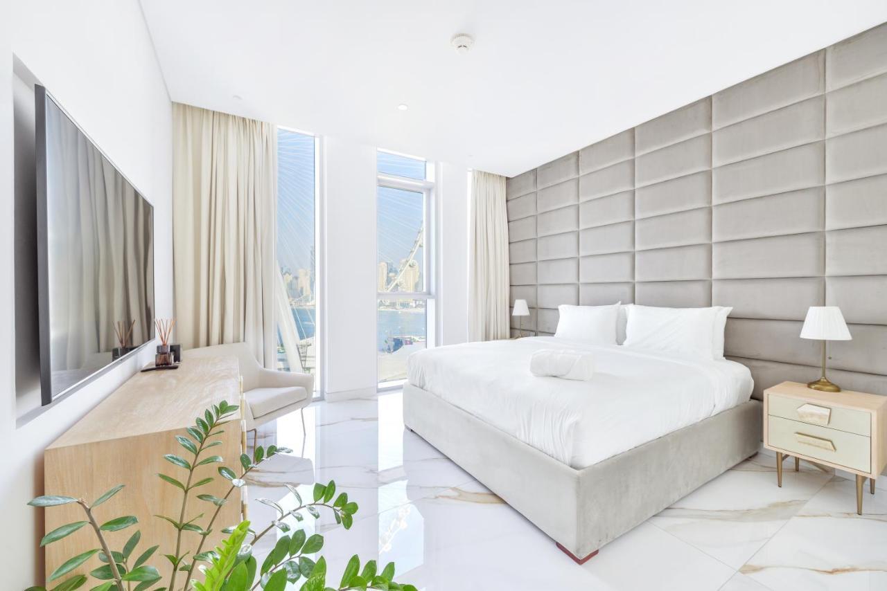 Appartement Lavish & Equipped Oceanfront 2 Bedroom Facing Ain Dubaï